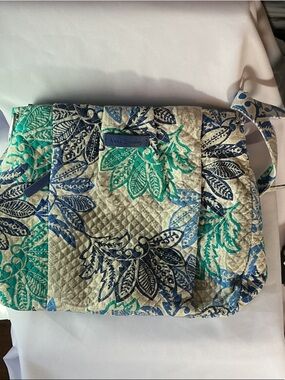 ⭐ Vera Bradley Blue Green Floral Quilted Crossbody Messenger Bag